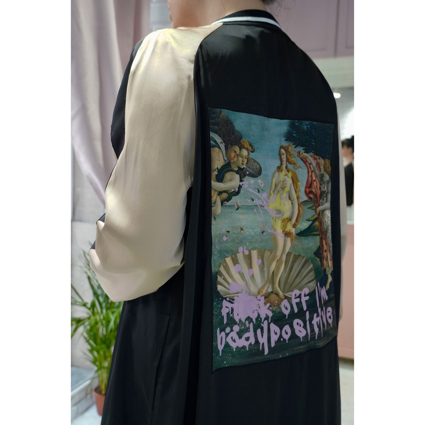 Body-positive Aphrodite Bomber maxi